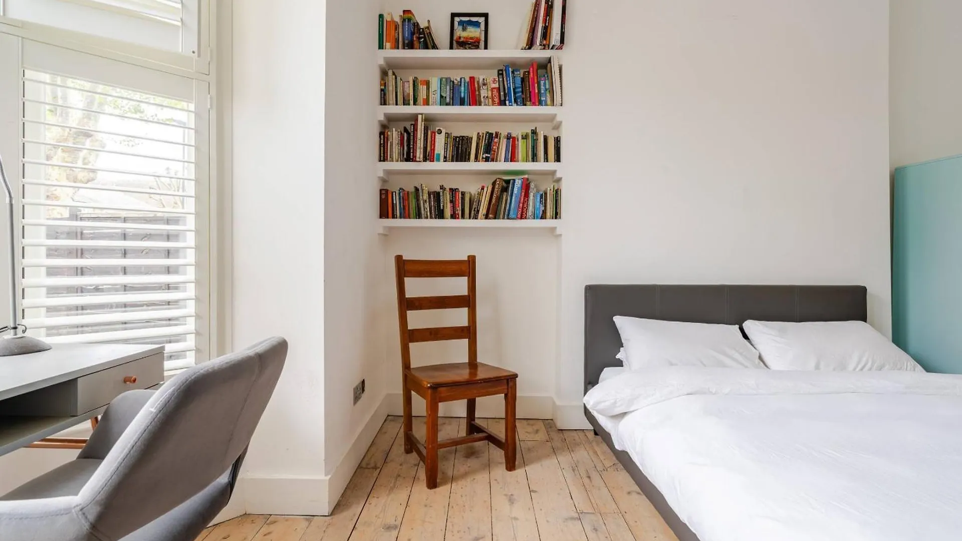 Blue Valley House London