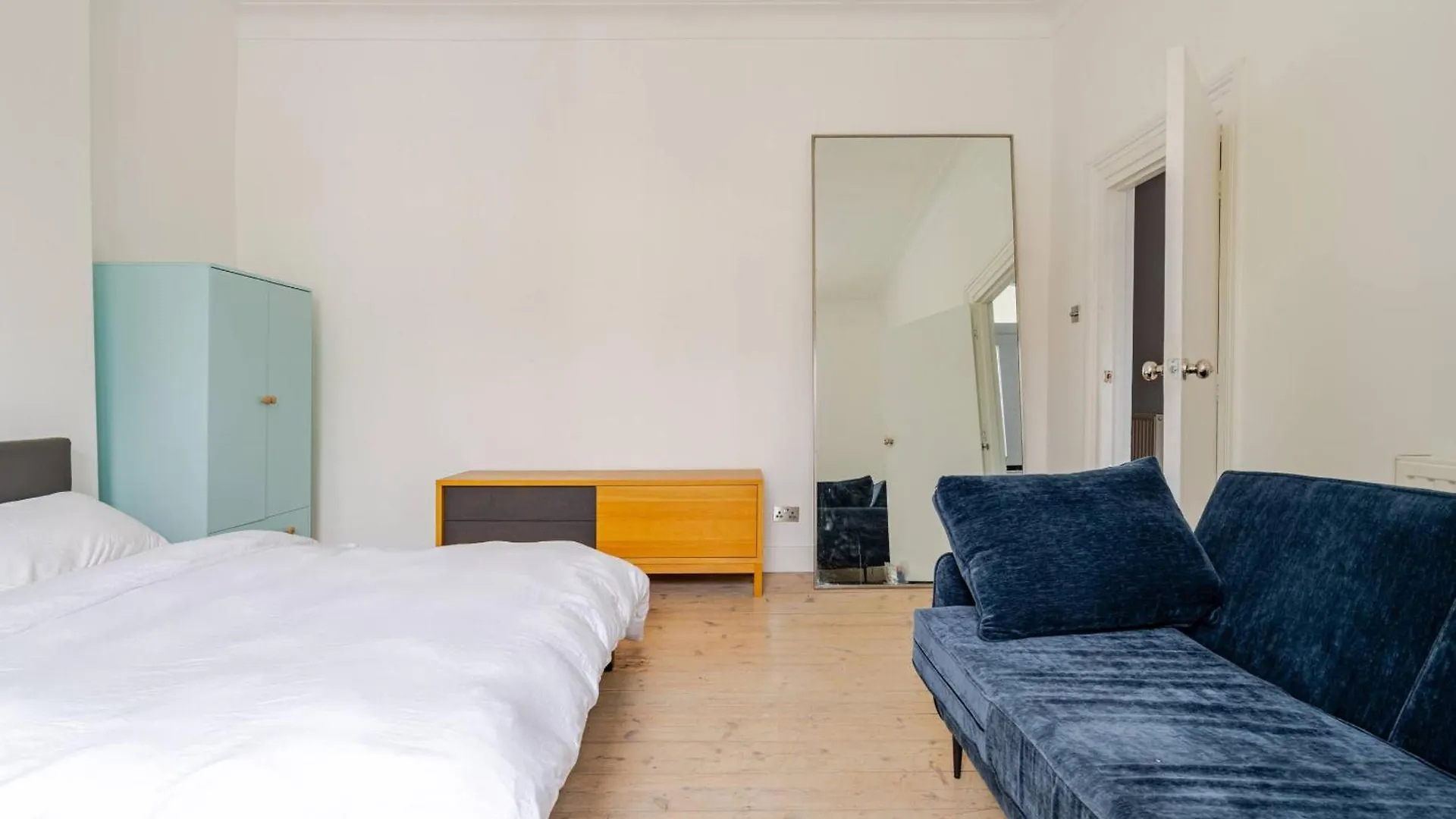 Blue Valley House London Holiday home